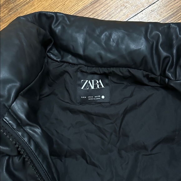 Zara Black Puffer Cropped Leather Vest - Picture 2 of 2